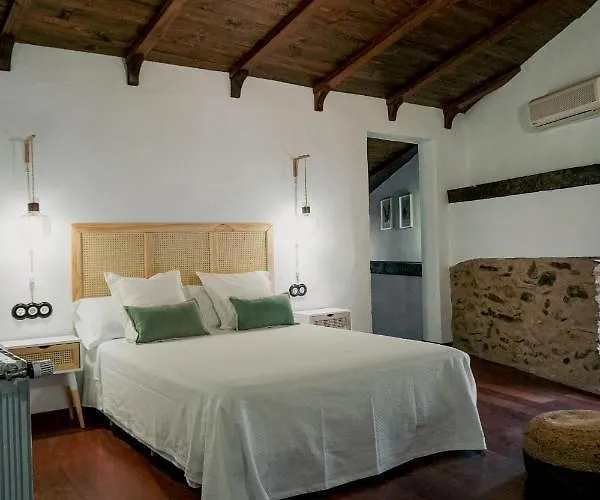 Rural La Fontanilla Hotel 3*